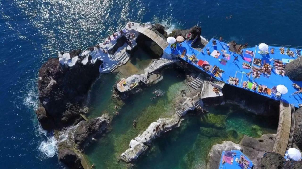 Un Balcon Sur La Mer ฟุงชาล ภายนอก รูปภาพ